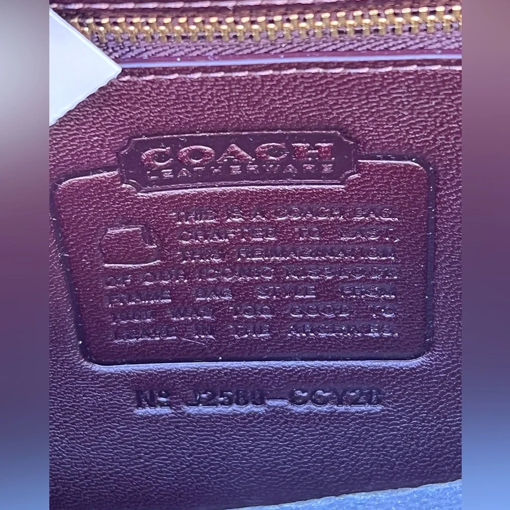 Coach Kisslock Frame 16 Bag Black Currant Leather Top Handle Purse NWT - Picture 8 of 8